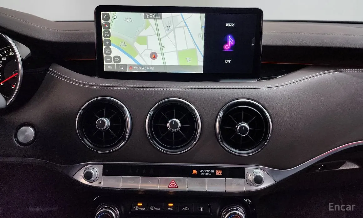 Фото 15 - Kia Stinger