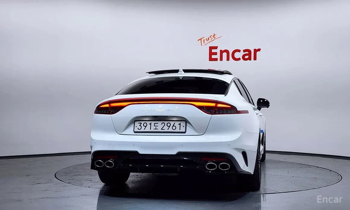 Фото 4 - Kia Stinger