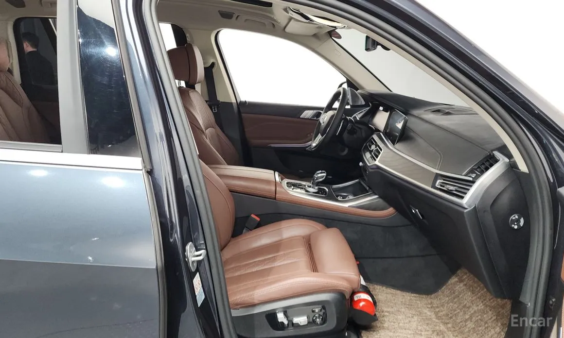 Фото 11 - BMW X7