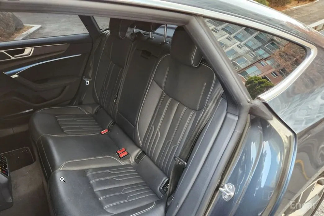 Фото 5 - Audi A7