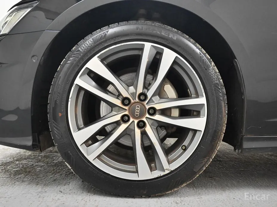 Фото 5 - Audi A6