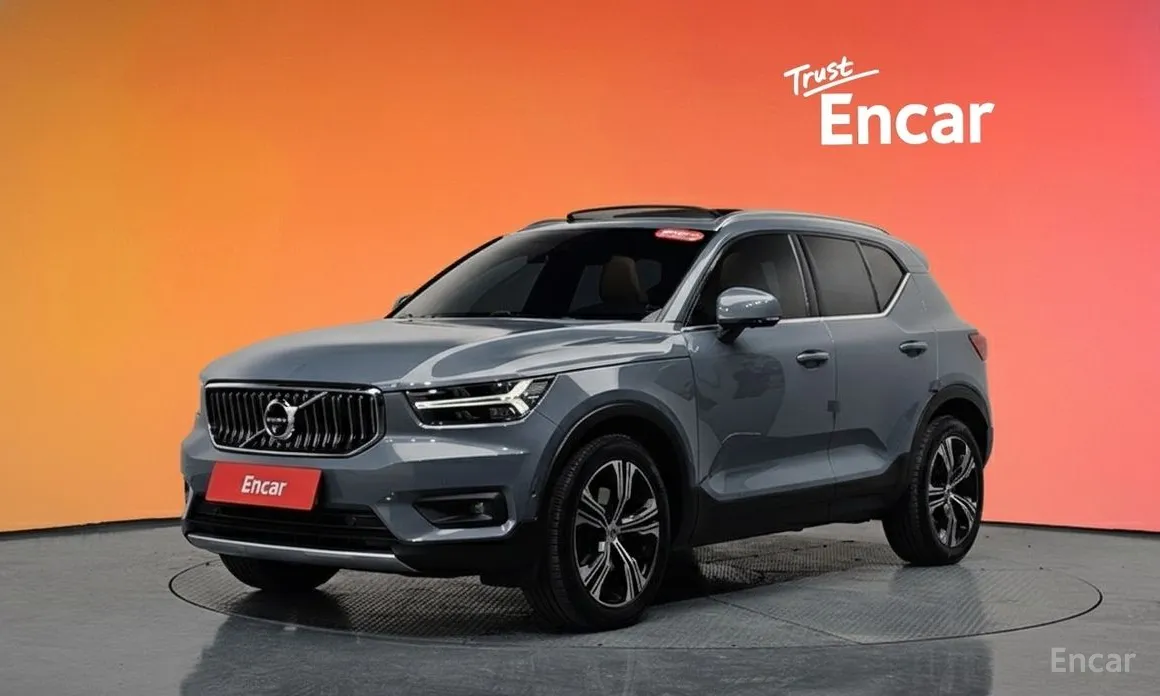 Фото 1 - Volvo XC40