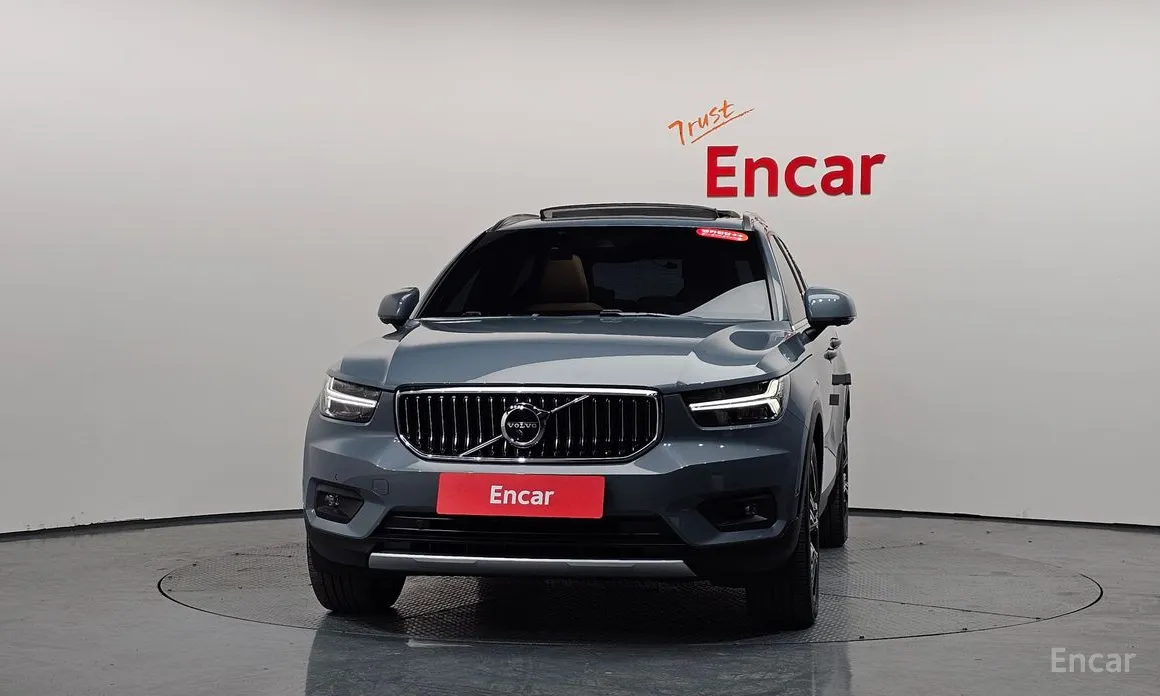 Фото 3 - Volvo XC40