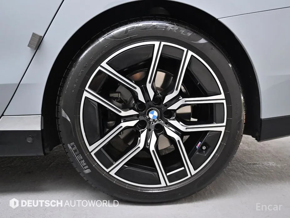 Фото 5 - BMW 7 Series