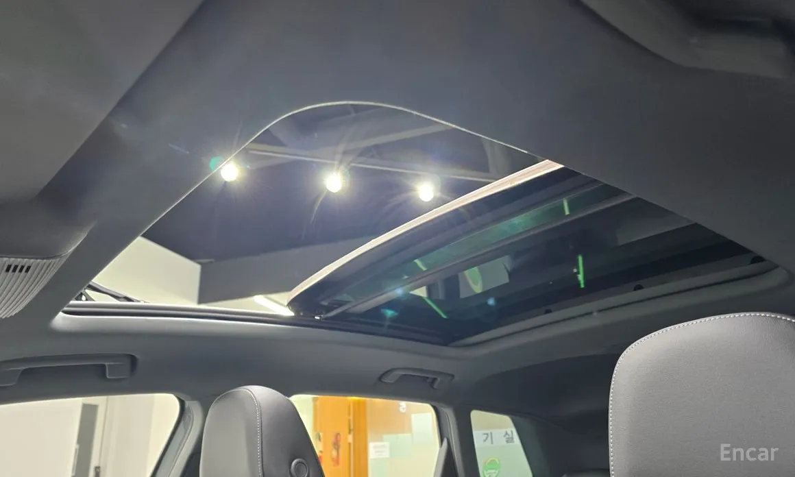 Фото 19 - Audi Q4 e-tron