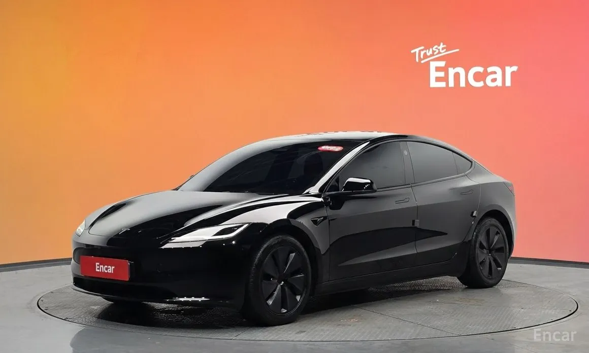 Фото 1 - Tesla Model 3