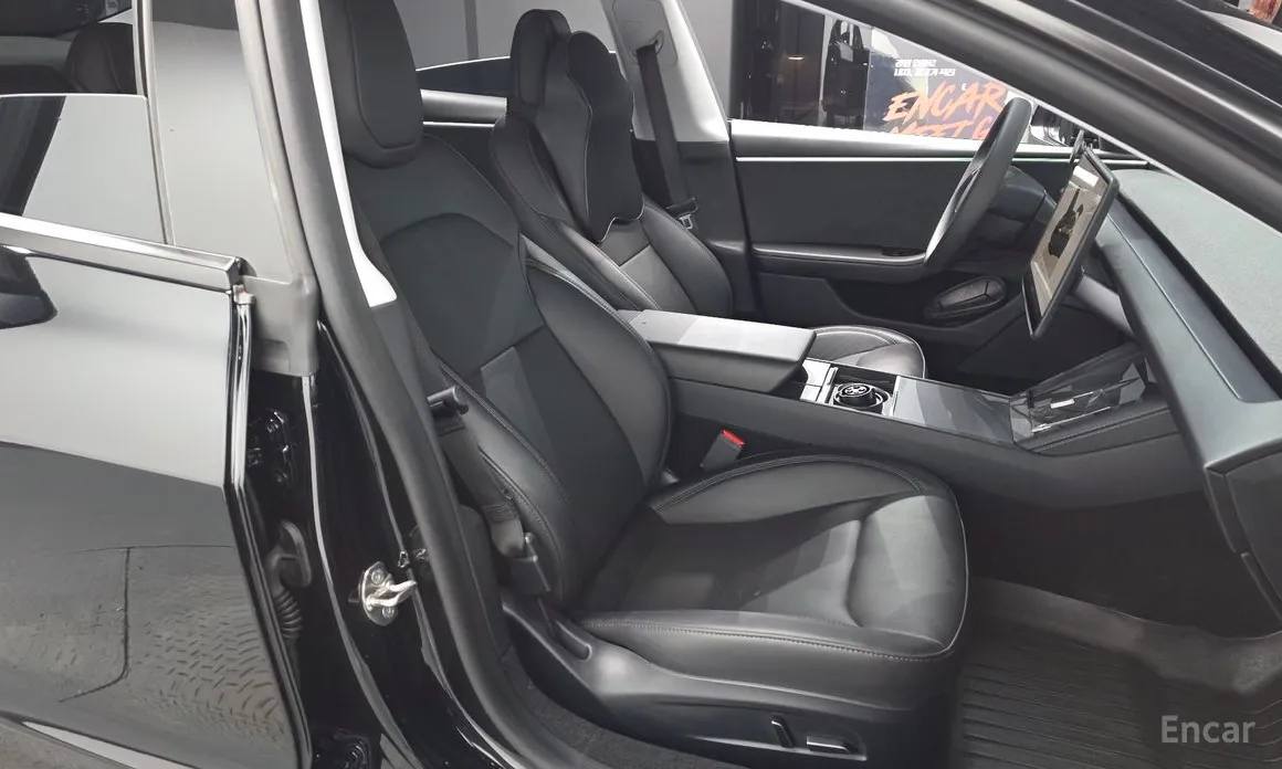 Фото 10 - Tesla Model 3