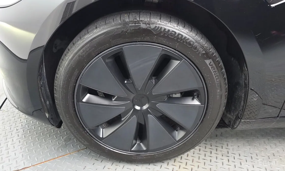 Фото 5 - Tesla Model 3