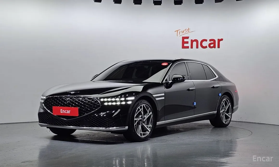 Фото 1 - Genesis G90