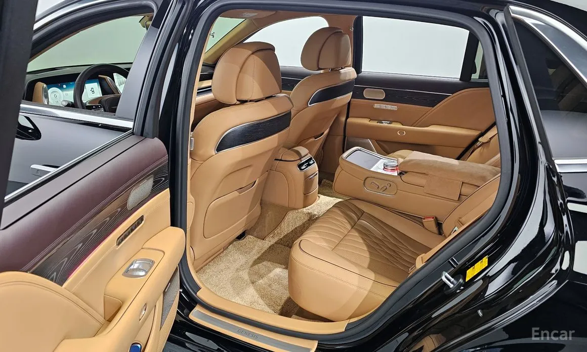 Фото 11 - Genesis G90