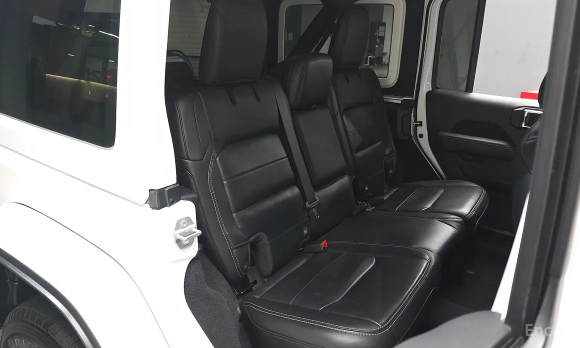 Фото 11 - Jeep Wrangler