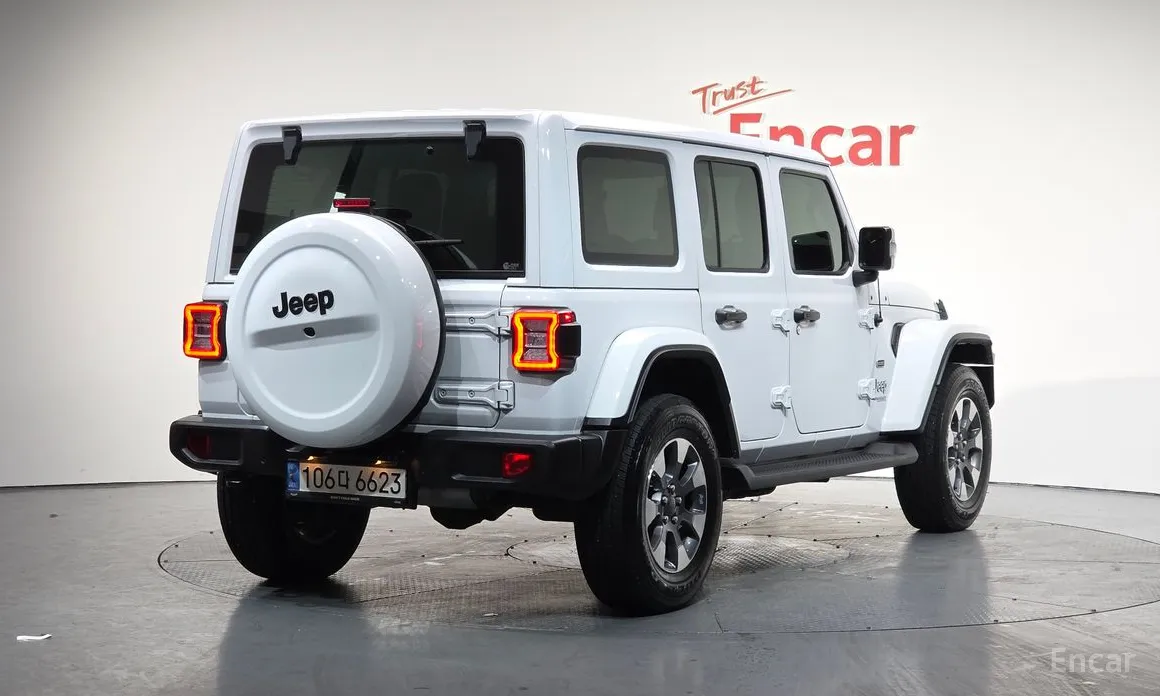 Фото 2 - Jeep Wrangler