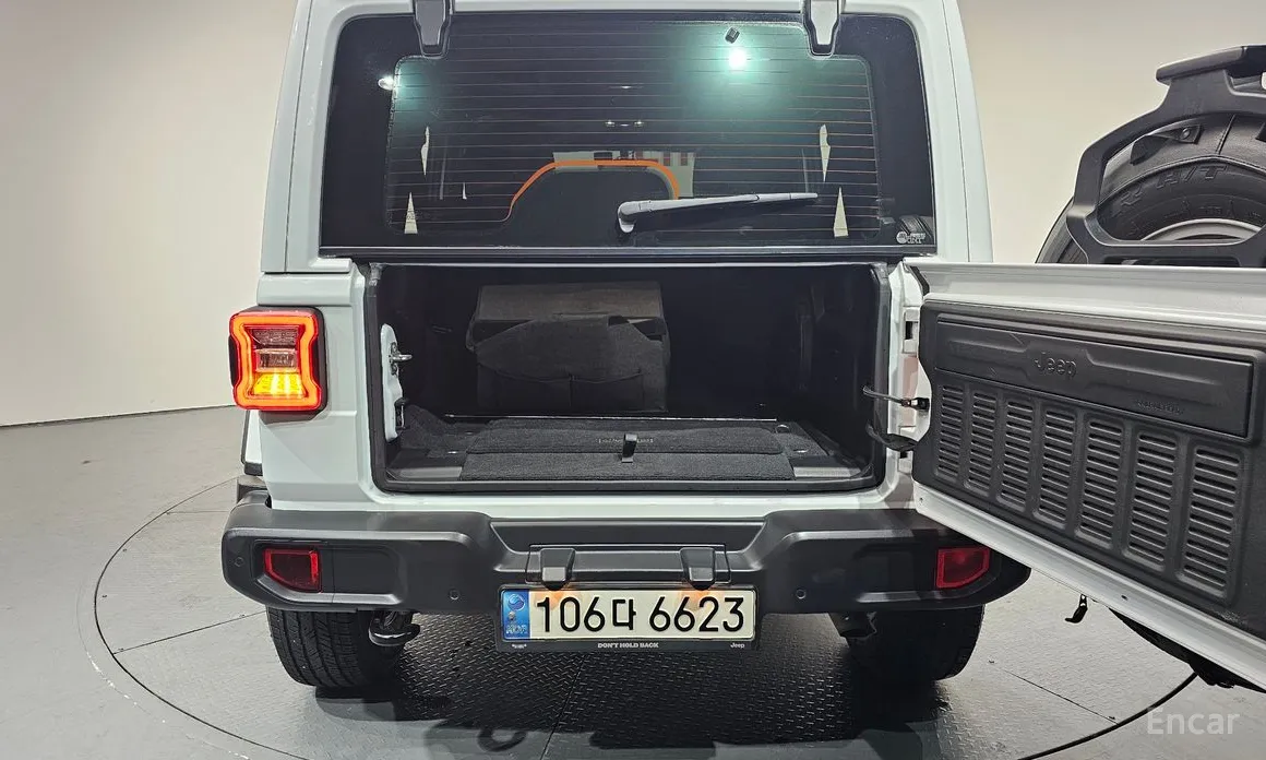 Фото 20 - Jeep Wrangler