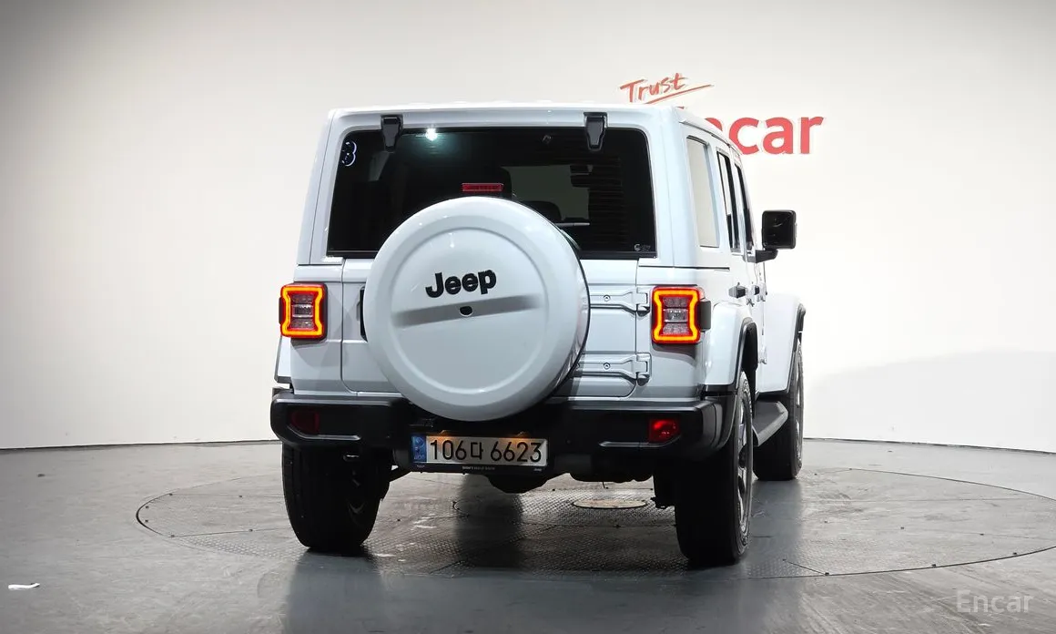 Фото 4 - Jeep Wrangler