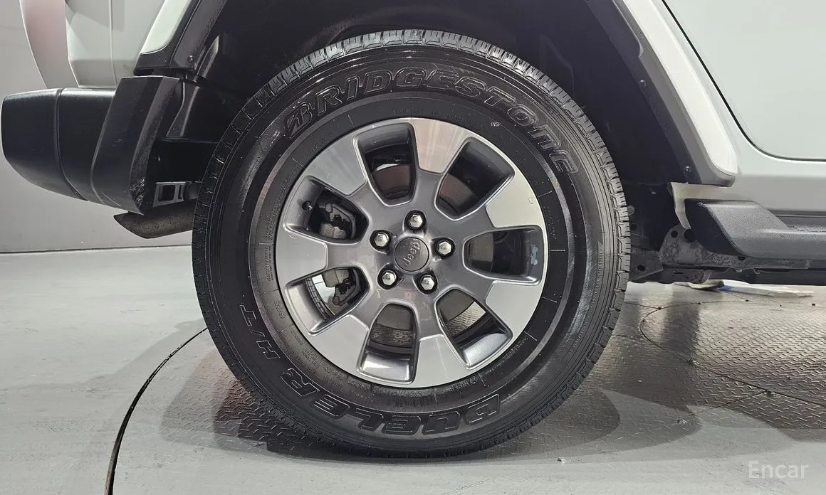 Фото 5 - Jeep Wrangler