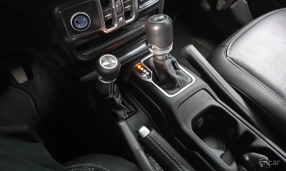 Фото 9 - Jeep Wrangler