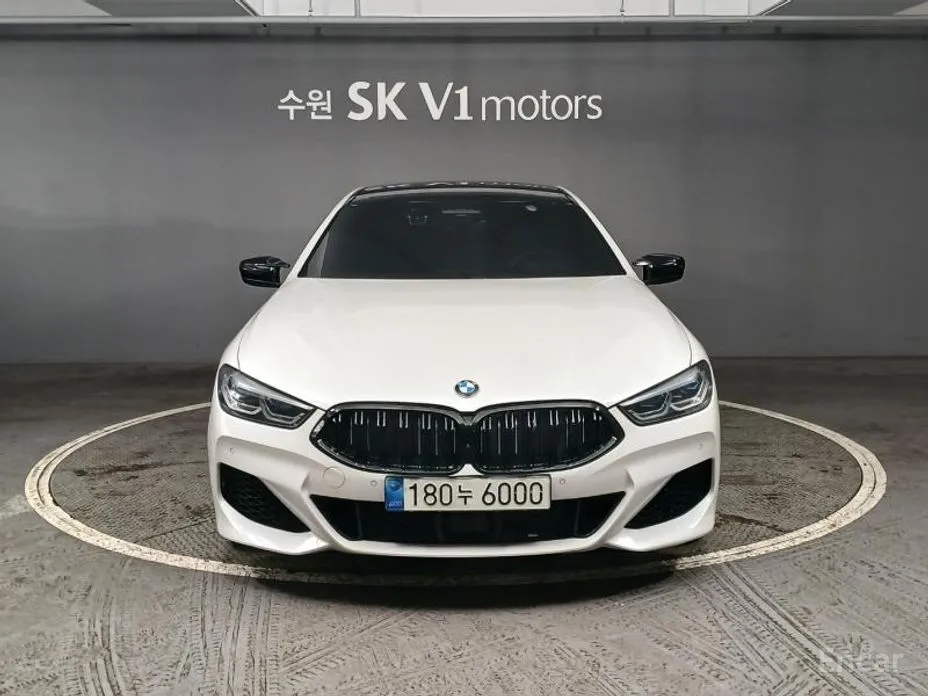 Фото 1 - BMW 8 Series