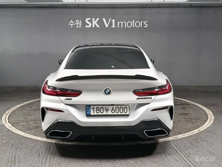 Фото 2 - BMW 8 Series