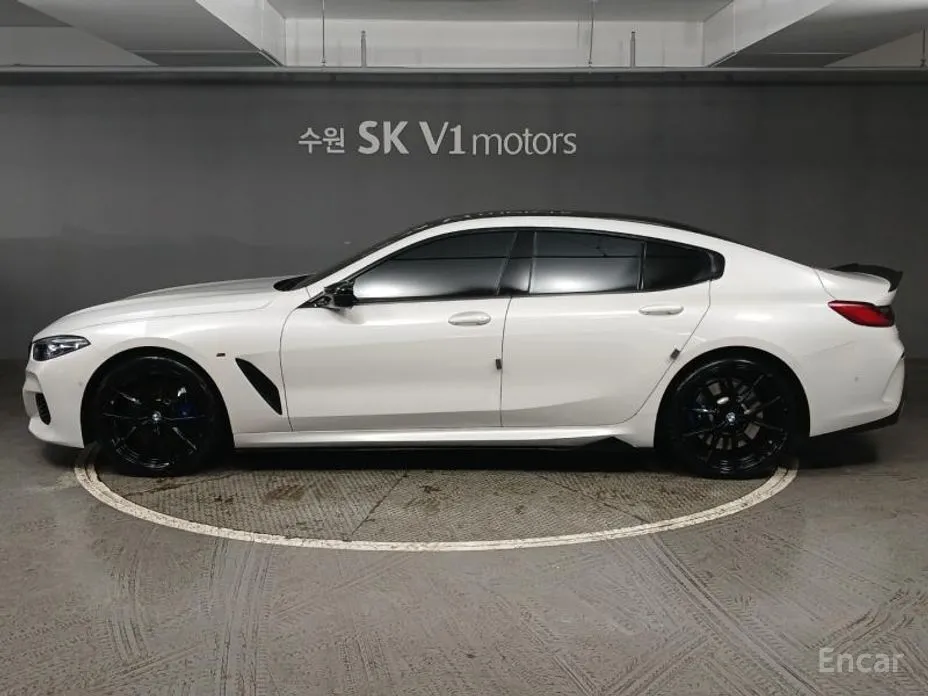 Фото 3 - BMW 8 Series