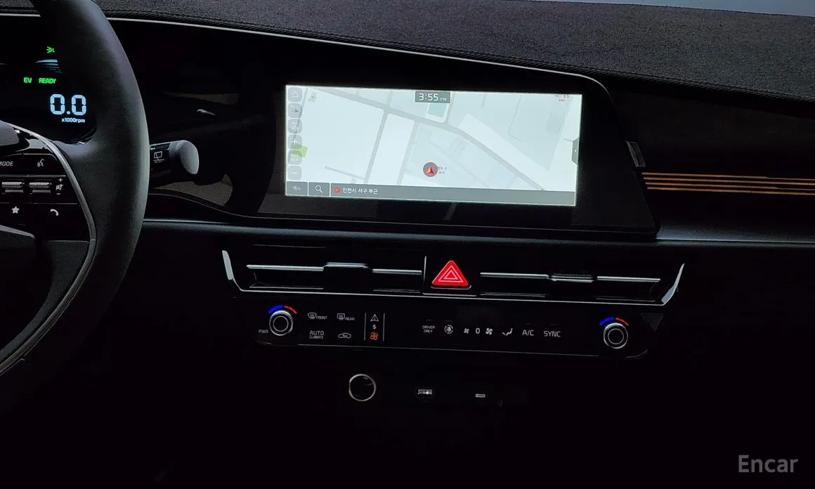 Фото 14 - Kia Niro