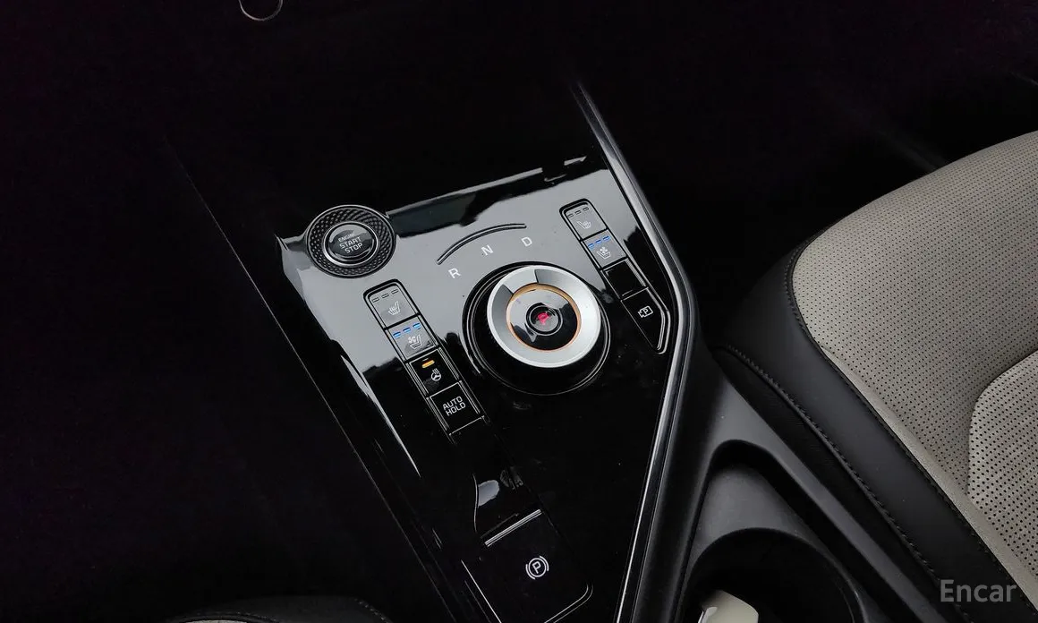 Фото 9 - Kia Niro