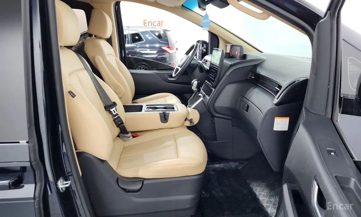 Фото 11 - Hyundai Staria