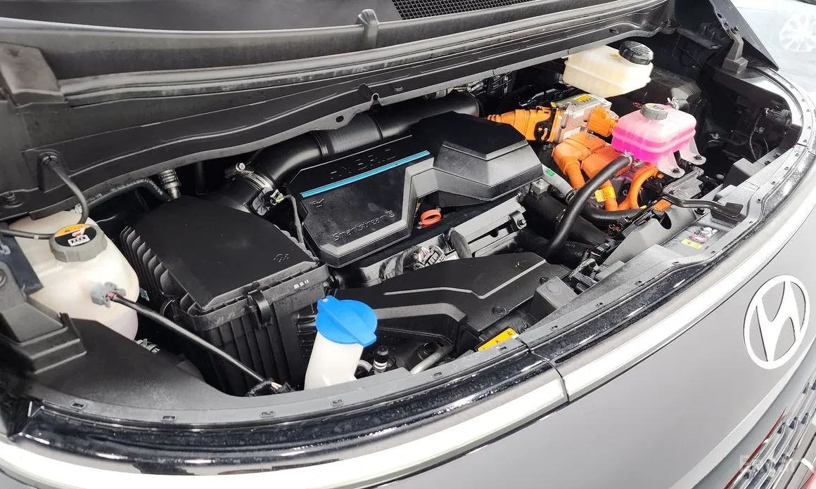 Фото 6 - Hyundai Staria