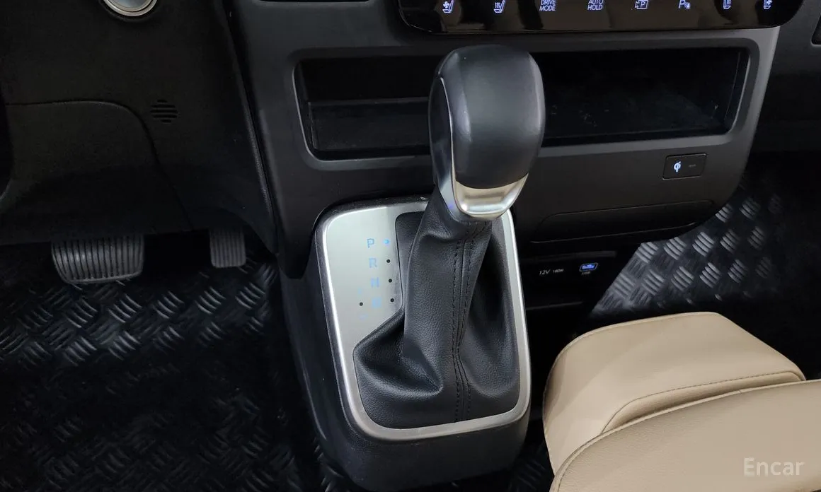 Фото 9 - Hyundai Staria