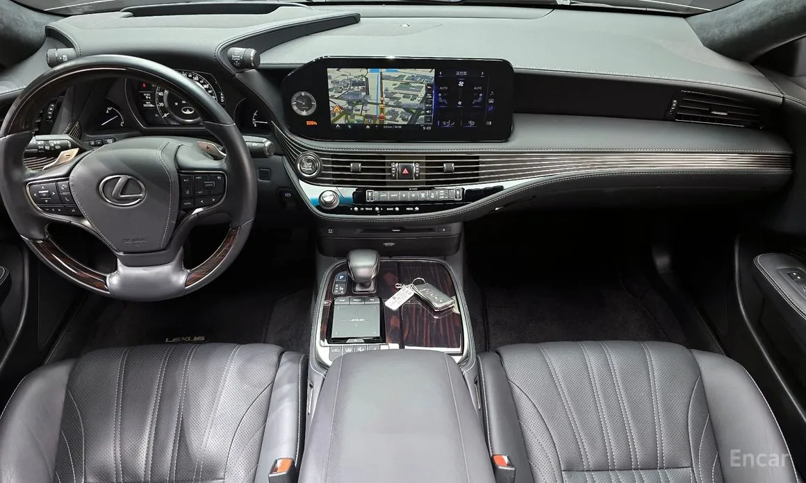 Фото 7 - Lexus LS