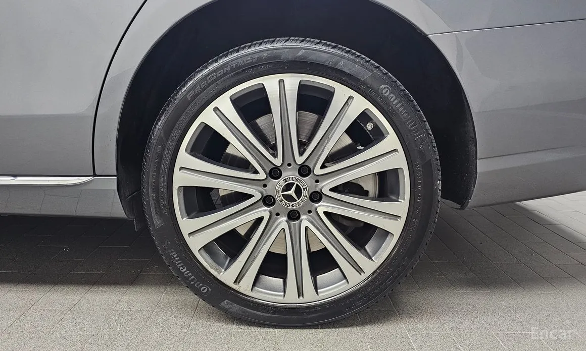 Фото 5 - Mercedes-Benz E-Class