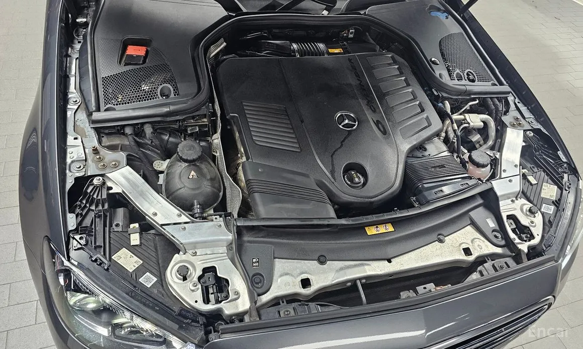 Фото 6 - Mercedes-Benz E-Class