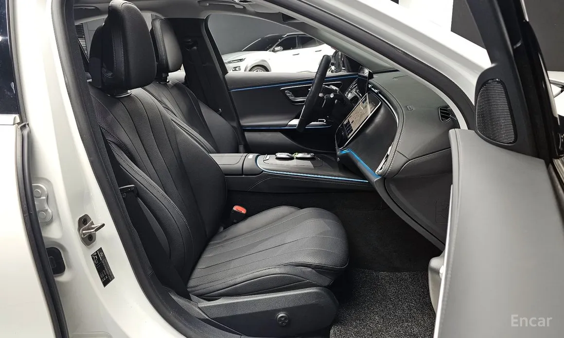 Фото 10 - Mercedes-Benz E-Class