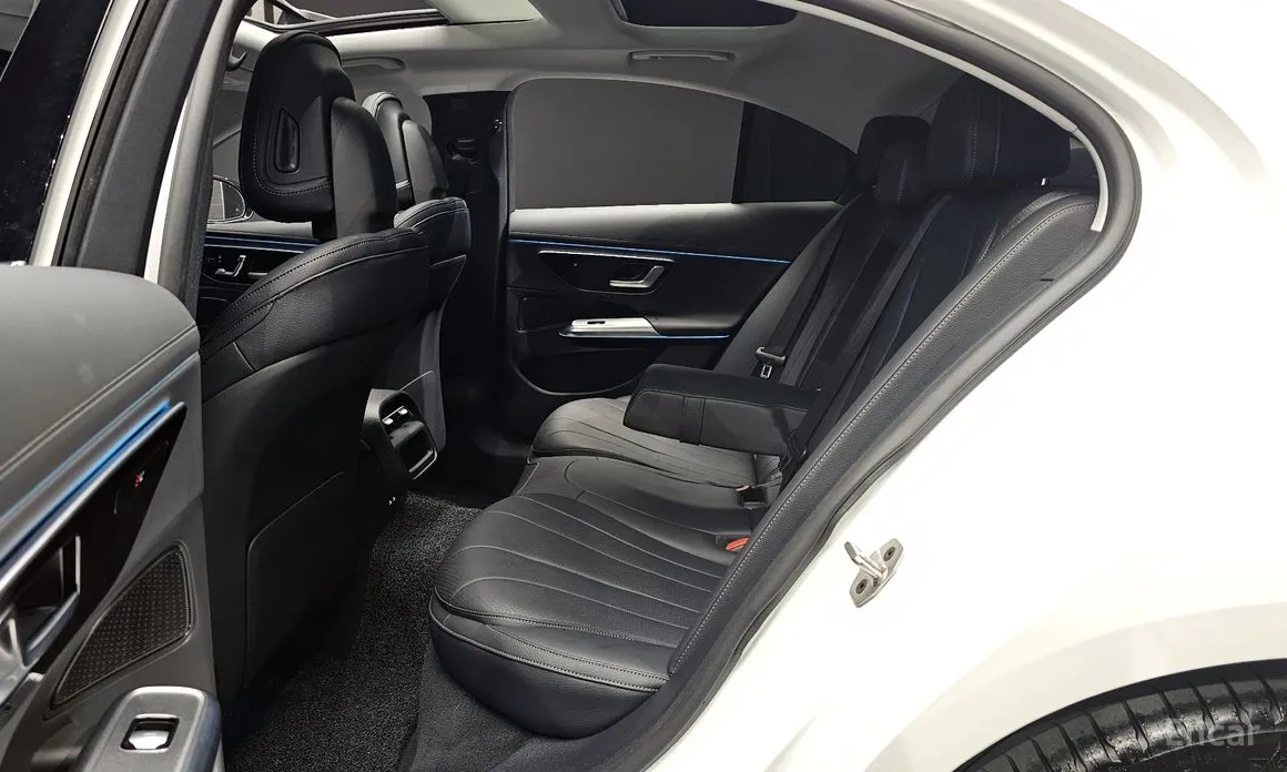 Фото 12 - Mercedes-Benz E-Class