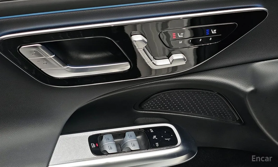 Фото 17 - Mercedes-Benz E-Class