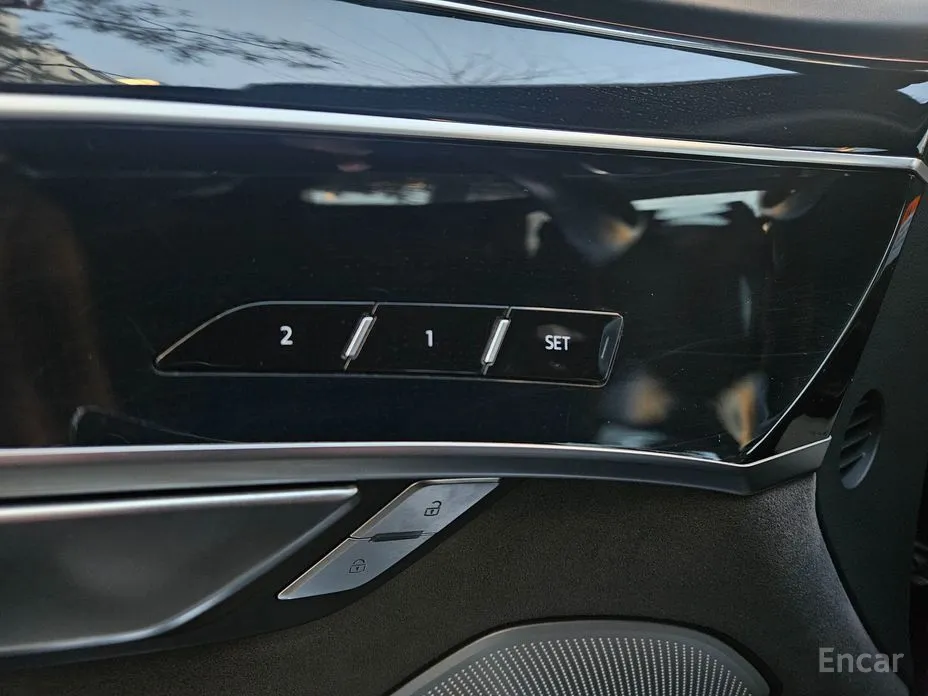 Фото 9 - Audi A8