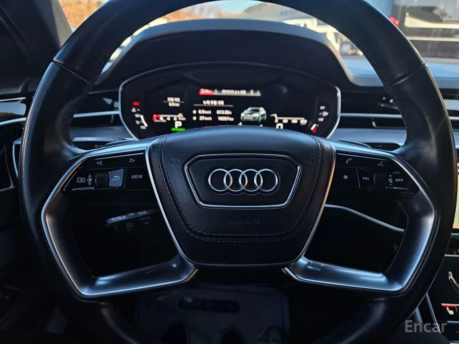 Фото 8 - Audi A8