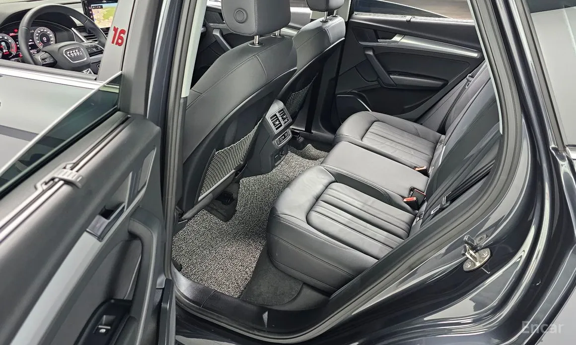 Фото 12 - Audi Q5