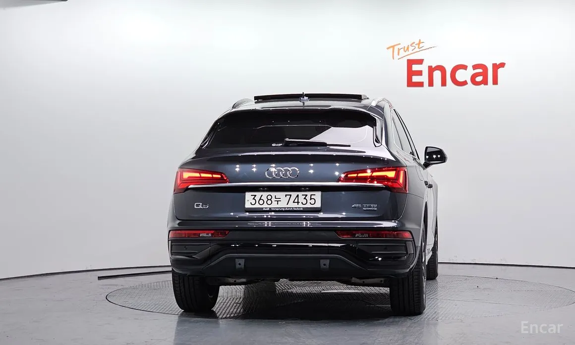 Фото 4 - Audi Q5