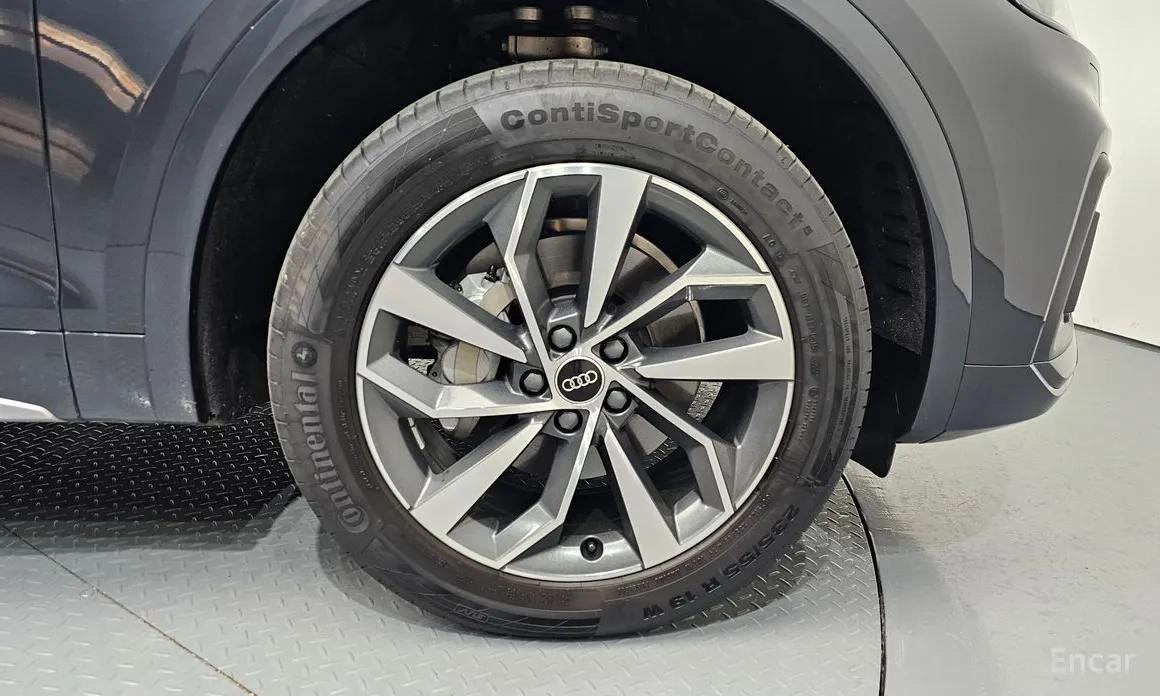 Фото 5 - Audi Q5