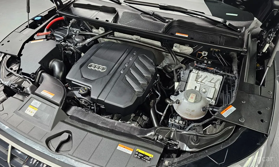 Фото 6 - Audi Q5