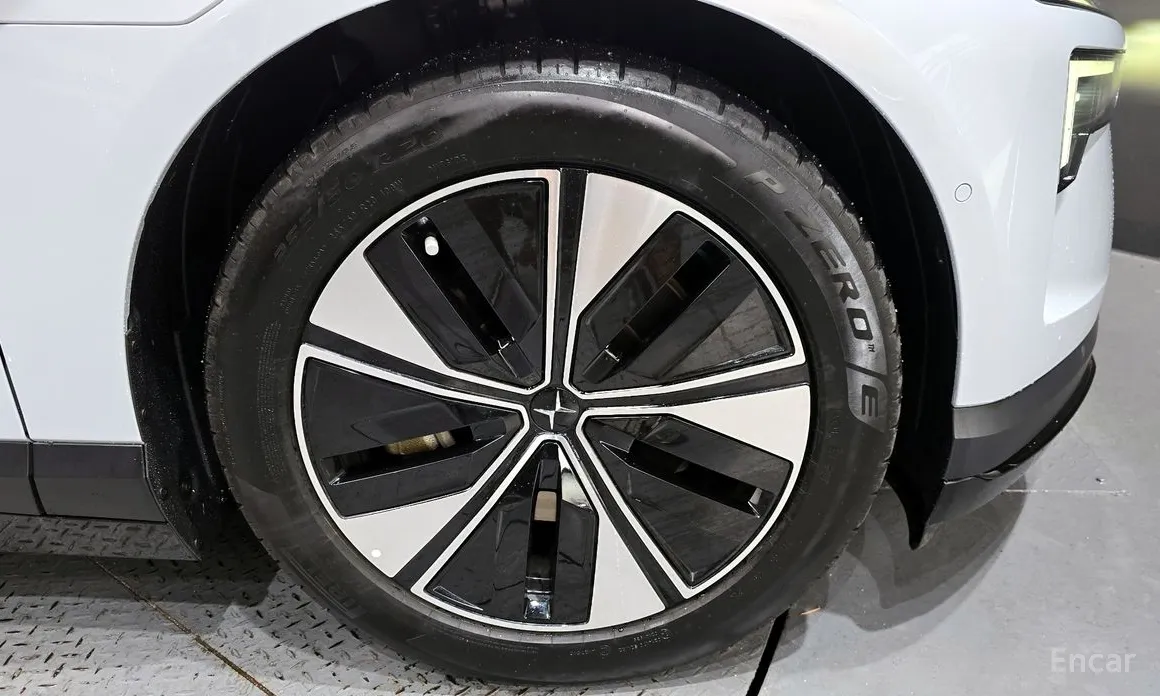 Фото 5 - Polestar 4