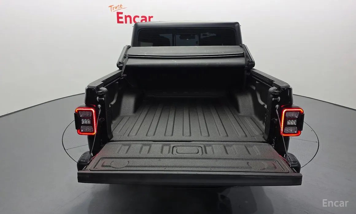 Фото 20 - Jeep Gladiator