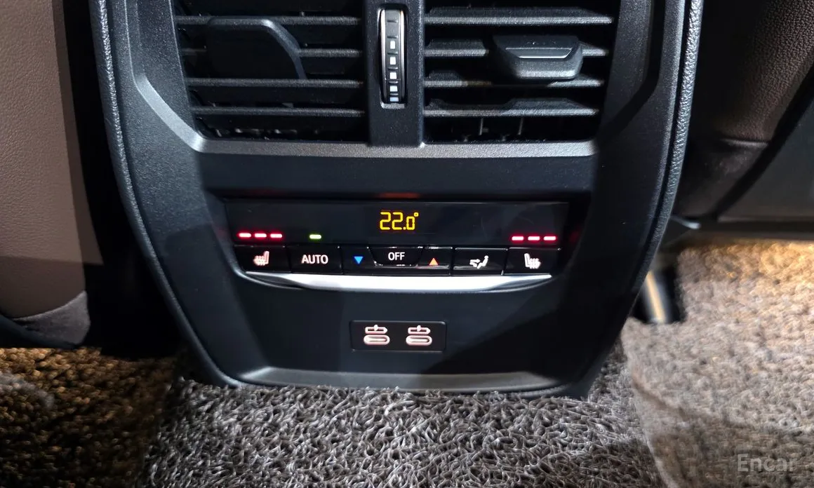 Фото 19 - BMW i4