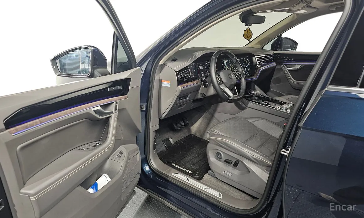 Фото 10 - Volkswagen Touareg