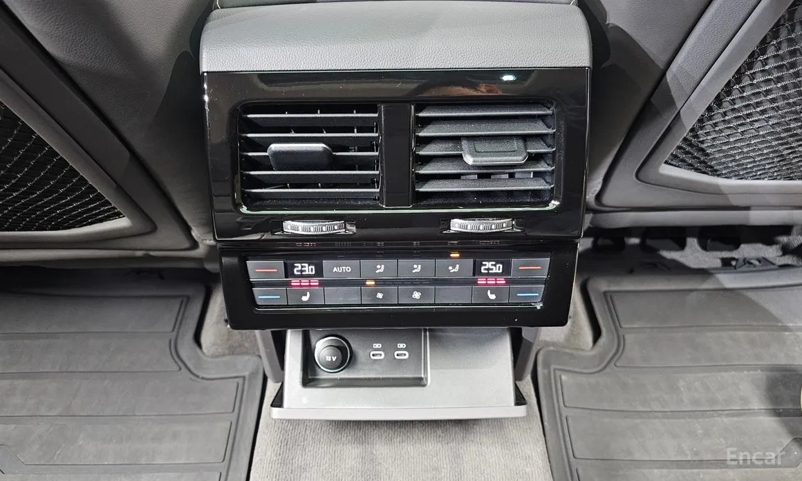 Фото 18 - Volkswagen Touareg