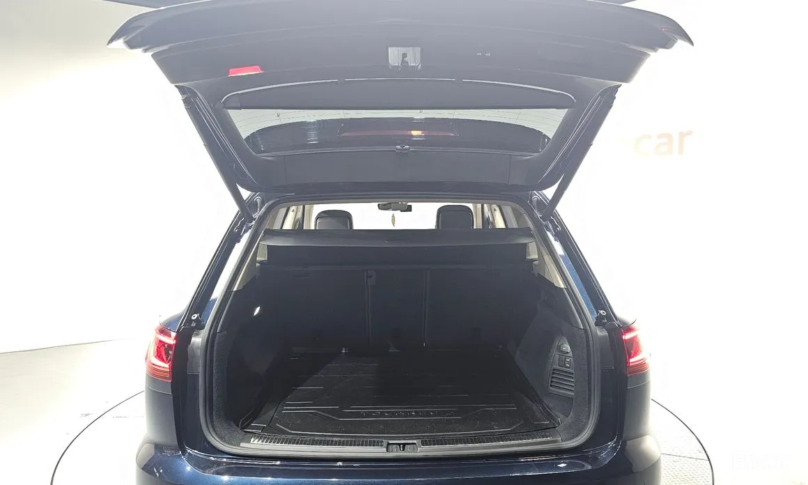 Фото 20 - Volkswagen Touareg