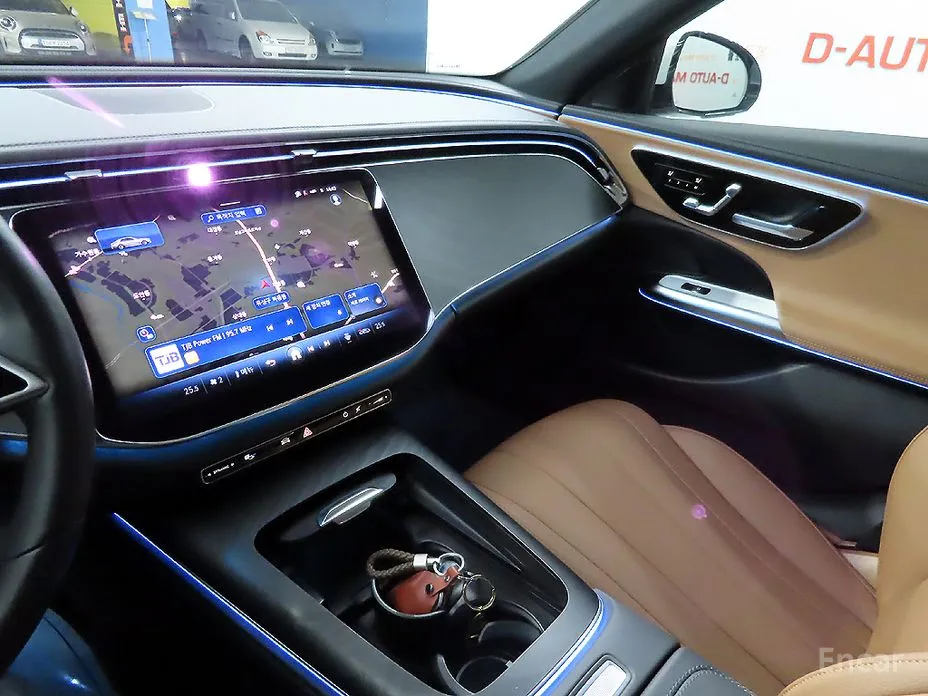 Фото 11 - Mercedes-Benz E-Class