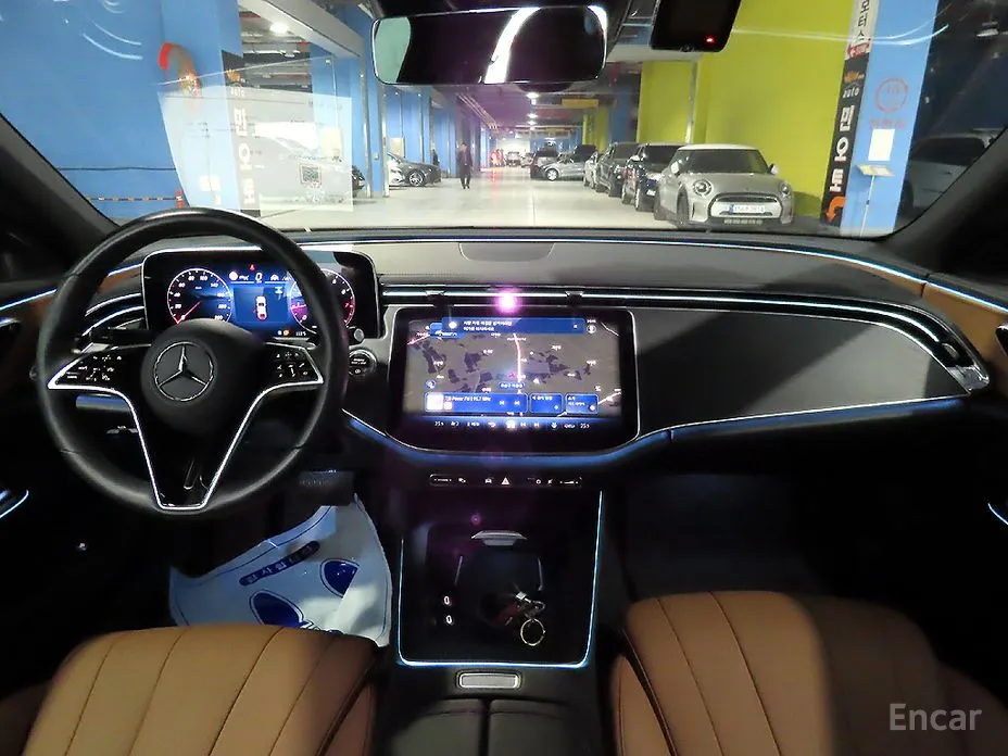 Фото 5 - Mercedes-Benz E-Class