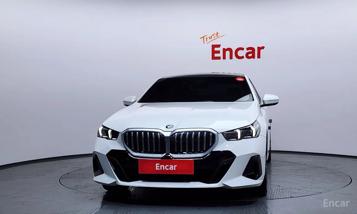 Фото 3 - BMW 5 Series