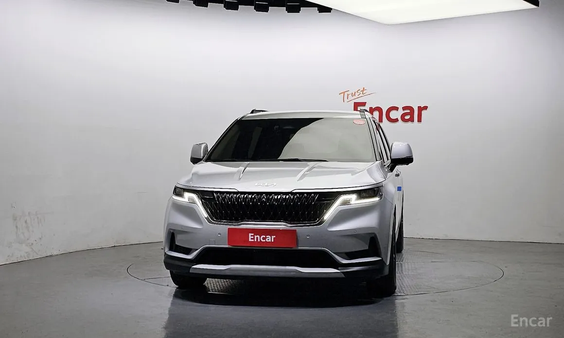Фото 3 - Kia Carnival